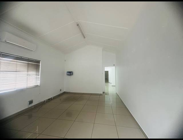 999M² OFFICE FOR SALE IN PARKDENE